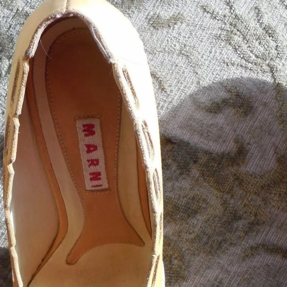Marni Cutout Nude Leather Pumps Almond Toe High Heels EU 35.5 US 5 5.5 Italian